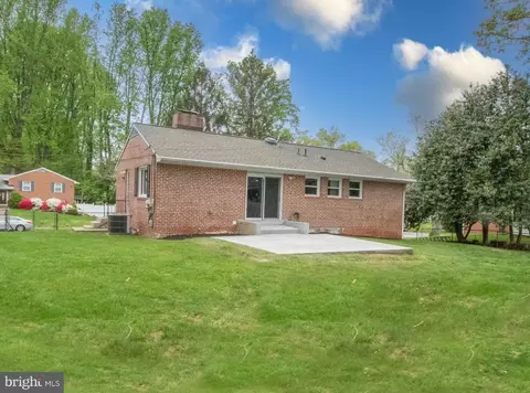 Exterior - 7503 Murillo St, Springfield, VA 22151 photo 2 of 5
