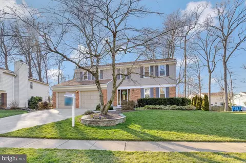 5208 Dunleigh Glen Ln, Burke, VA 22015