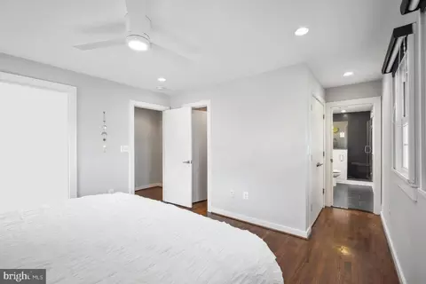 Bedroom - 8405 Oakford Dr, Springfield, VA 22152 photo 2 of 4