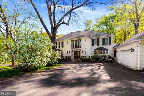10301 Conejo Ln, Oakton, VA 22124