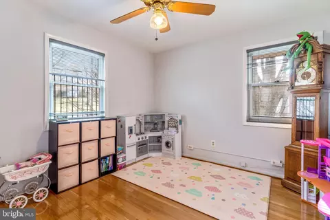 Bedroom - 7663 Long Pine Dr, Springfield, VA 22151 photo 5 of 8