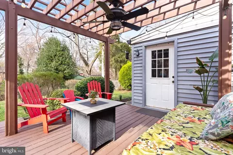 Exterior - 7663 Long Pine Dr, Springfield, VA 22151 photo 5 of 18