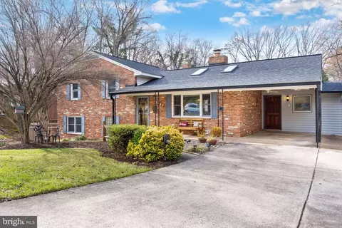 Exterior - 7663 Long Pine Dr, Springfield, VA 22151 photo 2 of 18