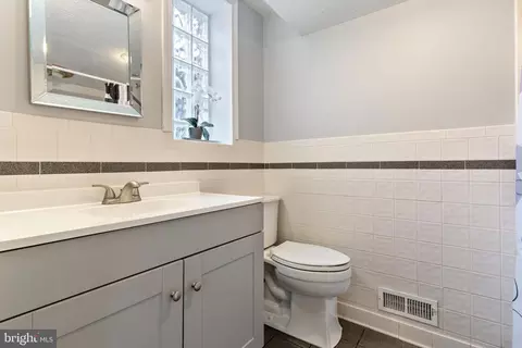 Bath - 7663 Long Pine Dr, Springfield, VA 22151 photo 4 of 4