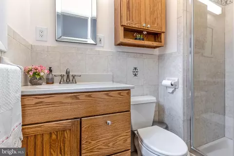Bath - 7663 Long Pine Dr, Springfield, VA 22151 photo 1 of 4