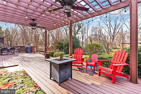 Exterior - 7663 Long Pine Dr, Springfield, VA 22151 photo 6 of 18
