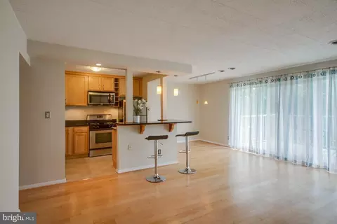 2608 Indian Dr #47, Alexandria, VA 22303