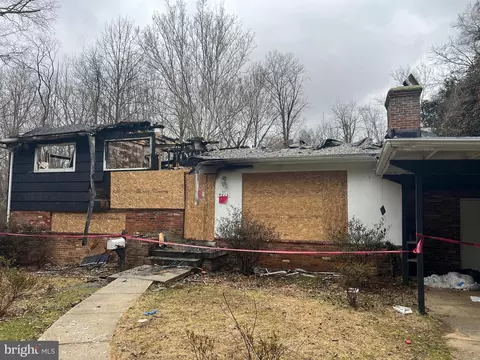 4816 Bradford Dr, Annandale, VA 22003