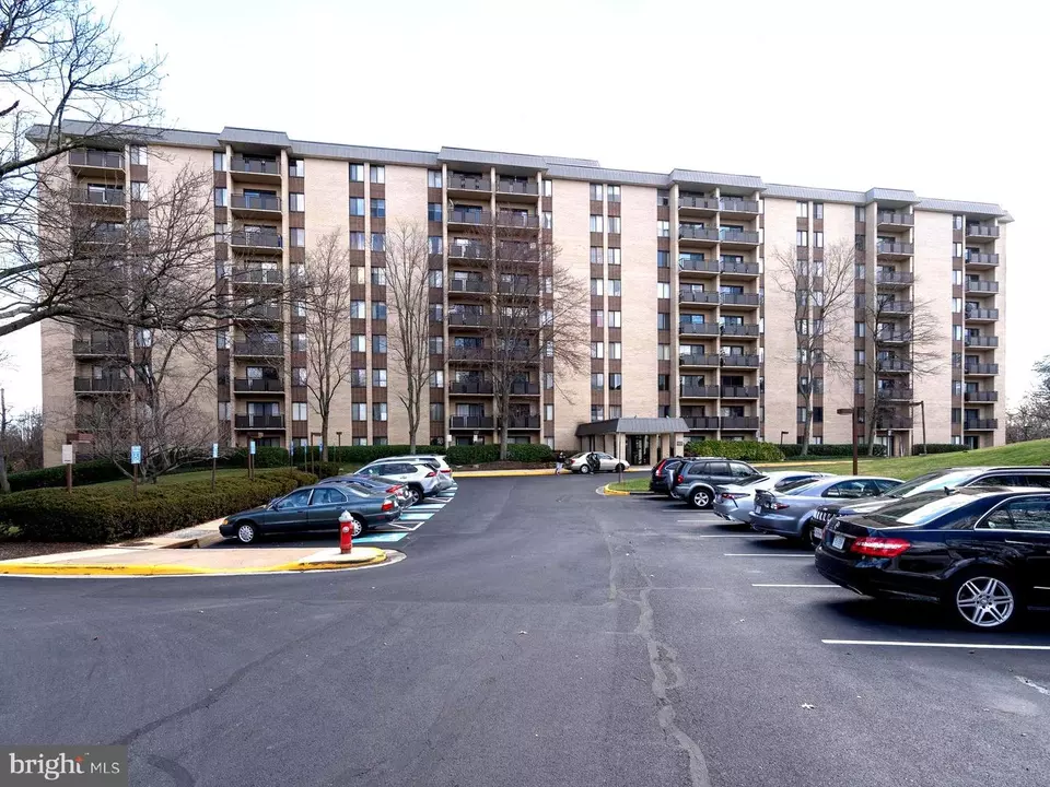 Exterior - 3100 S Manchester St #1032, Falls Church, VA 22044 photo 1 of 3