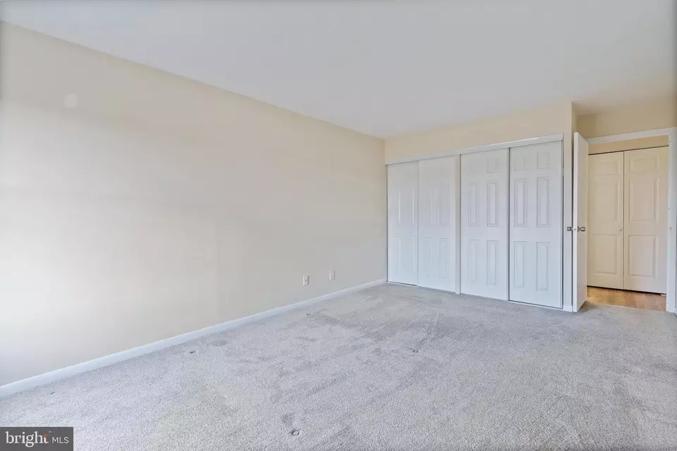 Bedroom - 3100 S Manchester St #1032, Falls Church, VA 22044 photo 3 of 4