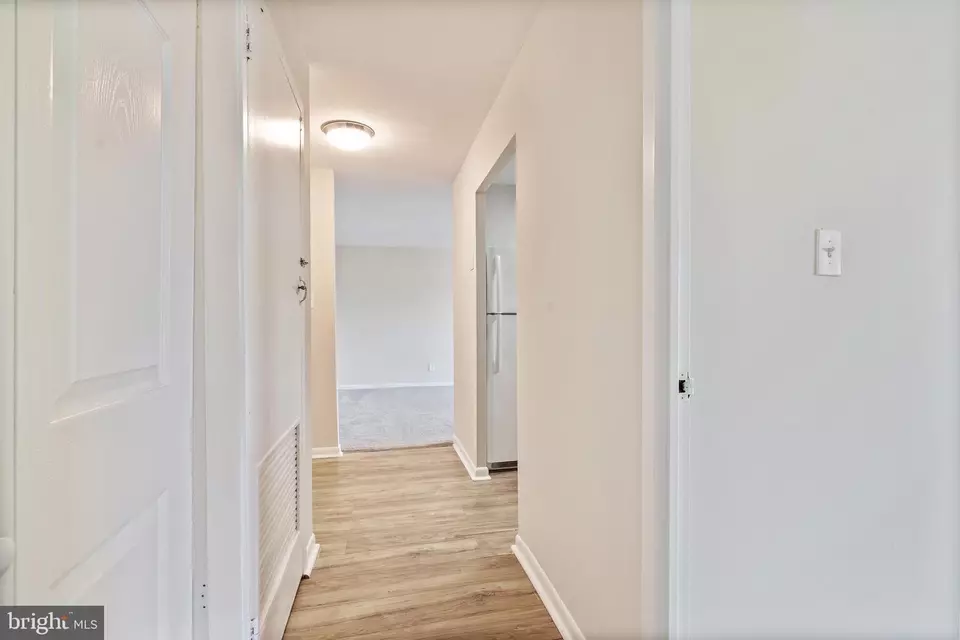 Entry Way - 3100 S Manchester St #1032, Falls Church, VA 22044 photo 2 of 2