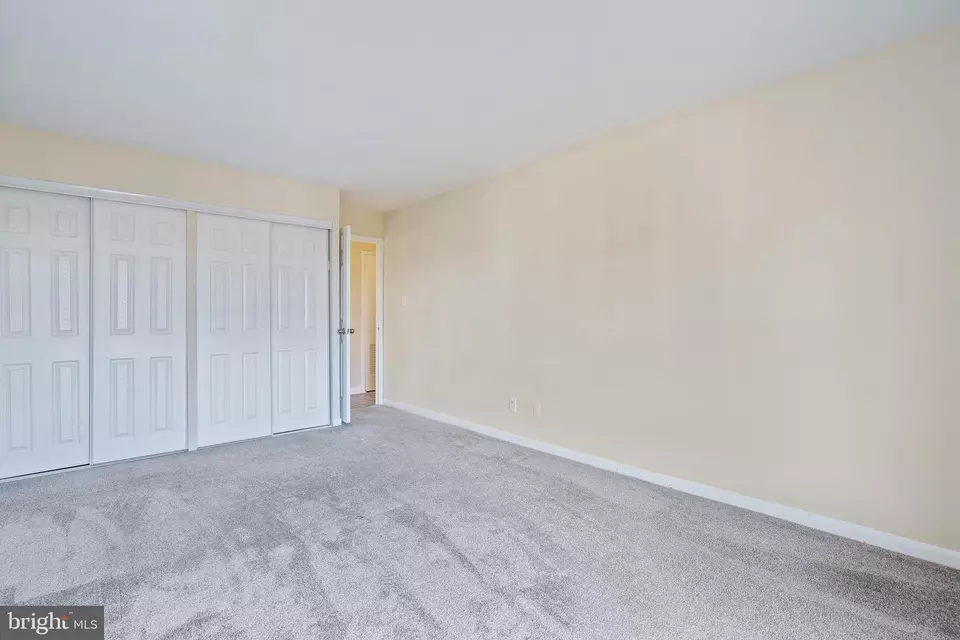 Bedroom - 3100 S Manchester St #1032, Falls Church, VA 22044 photo 2 of 4