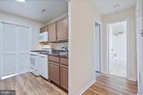 Kitchen - 3100 S Manchester St #1032, Falls Church, VA 22044 photo 1 of 6