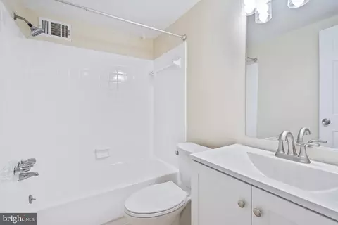 Bath - 3100 S Manchester St #1032, Falls Church, VA 22044 photo 1 of 1