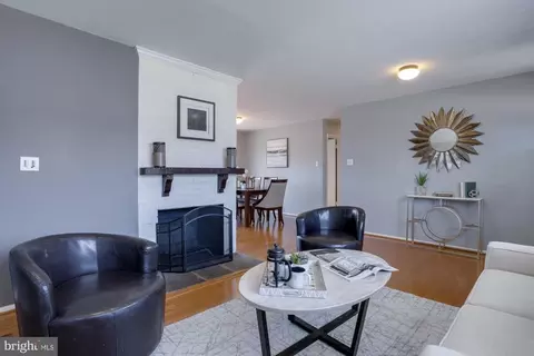 5702 Dreyfuss St, Springfield, VA 22151 photo 9