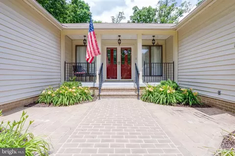 7004 Woodland Dr, Springfield, VA 22151 photo 10