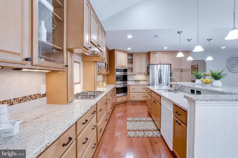 7004 Woodland Dr, Springfield, VA 22151 photo 21