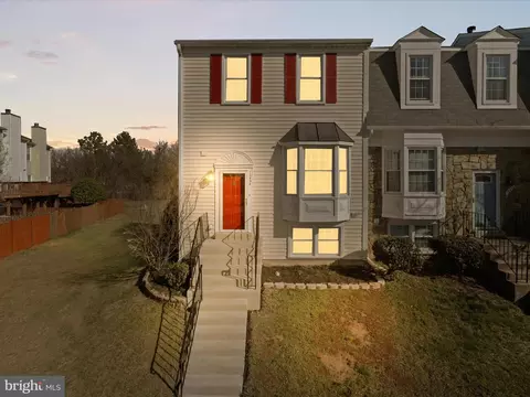 13434 Elevation Ln, Herndon, VA 20171