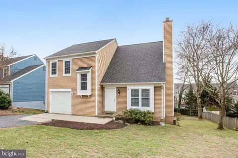 7023 Polins Ct, Alexandria, VA 22306