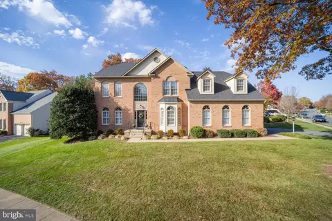 6618 Rock Crystal Dr, Clifton, VA 20124
