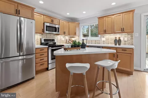 Kitchen - 11188 Forest Edge Dr, Reston, VA 20190 photo 5 of 6