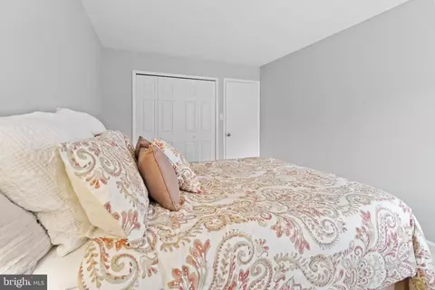 Bedroom - 11188 Forest Edge Dr, Reston, VA 20190 photo 3 of 4