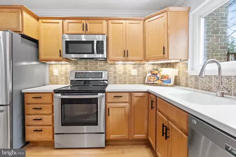 Kitchen - 11188 Forest Edge Dr, Reston, VA 20190 photo 2 of 6