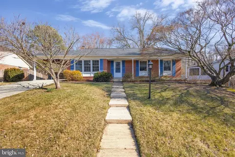7615 Kingsbury Rd, Alexandria, VA 22315