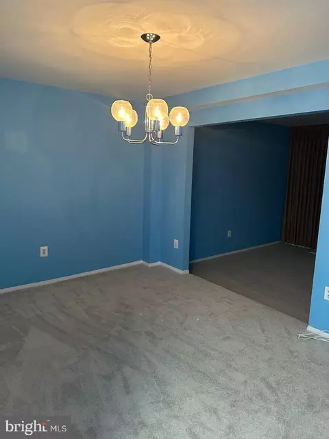 7043 Brocton Ct, Springfield, VA 22150 photo 5
