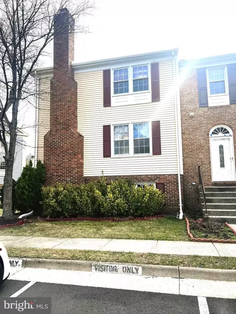 Exterior - 7919 Edinburgh Dr, Springfield, VA 22153 photo 2 of 3
