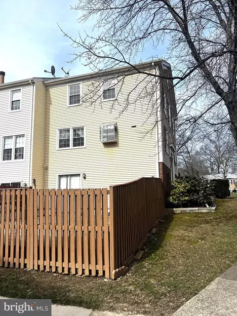 Exterior - 7919 Edinburgh Dr, Springfield, VA 22153 photo 3 of 3