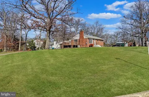 Exterior - 7036 Forest View Dr, Springfield, VA 22150 photo 3 of 8