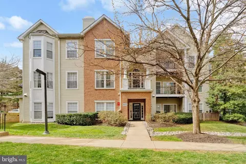 4127 Fountainside Ln #I304, Fairfax, VA 22030