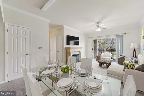 12945 Centre Park Cir #210, Herndon, VA 20171