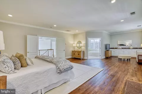 Bedroom - 5802 Bent Twig Rd, Mclean, VA 22101 photo 1 of 4