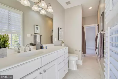 Bath - 5802 Bent Twig Rd, Mclean, VA 22101 photo 10 of 14