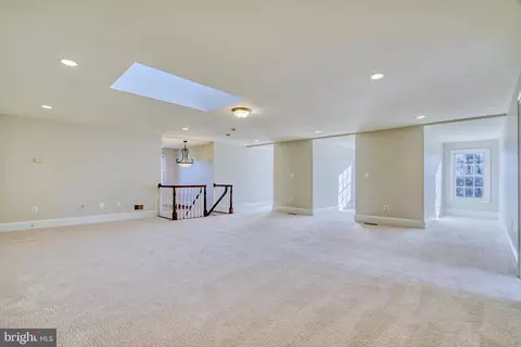 Living - 5802 Bent Twig Rd, Mclean, VA 22101 photo 15 of 17