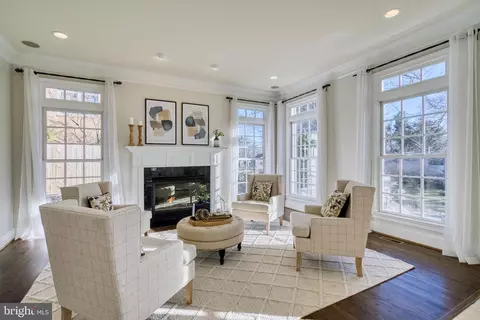 Living - 5802 Bent Twig Rd, Mclean, VA 22101 photo 1 of 17