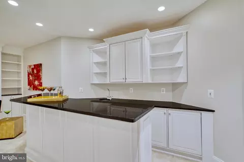 Kitchen - 5802 Bent Twig Rd, Mclean, VA 22101 photo 10 of 10