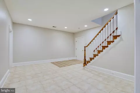 Entry Way - 5802 Bent Twig Rd, Mclean, VA 22101 photo 7 of 7