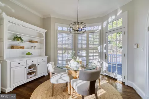 Dining - 5802 Bent Twig Rd, Mclean, VA 22101 photo 7 of 8