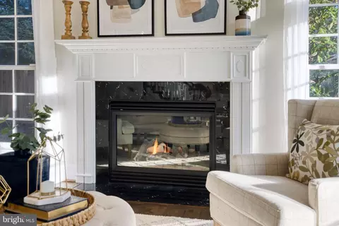 Living - 5802 Bent Twig Rd, Mclean, VA 22101 photo 4 of 17