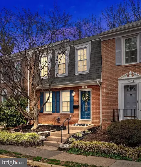 11853 Dunlop Ct, Reston, VA 20191