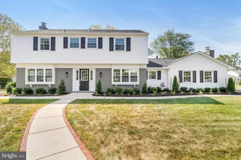 4100 Marble Ln, Fairfax, VA 22033