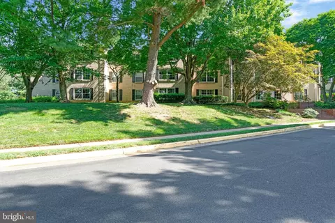 7600 Tremayne Pl #112, Mclean, VA 22102 photo 4