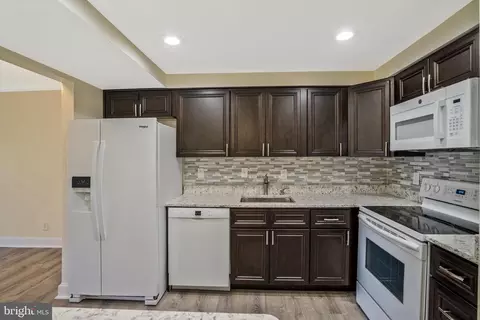 7600 Tremayne Pl #112, Mclean, VA 22102 photo 18