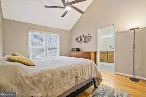 Bedroom - 8858 Eagle Rock Ln, Springfield, VA 22153 photo 5 of 6