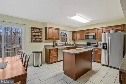 Kitchen - 8858 Eagle Rock Ln, Springfield, VA 22153 photo 1 of 6