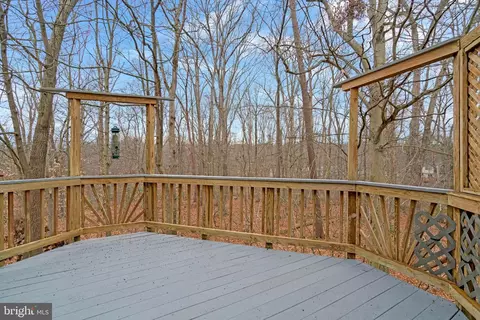 Exterior - 8858 Eagle Rock Ln, Springfield, VA 22153 photo 6 of 7