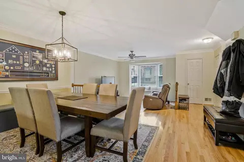 Dining - 8858 Eagle Rock Ln, Springfield, VA 22153 photo 4 of 4